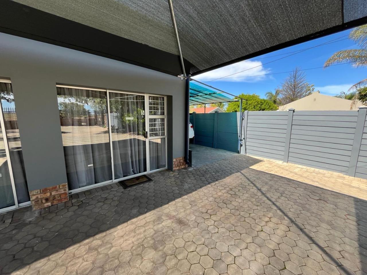 Oppi Draai Guesthouse Oudtshoorn Eksteriør billede
