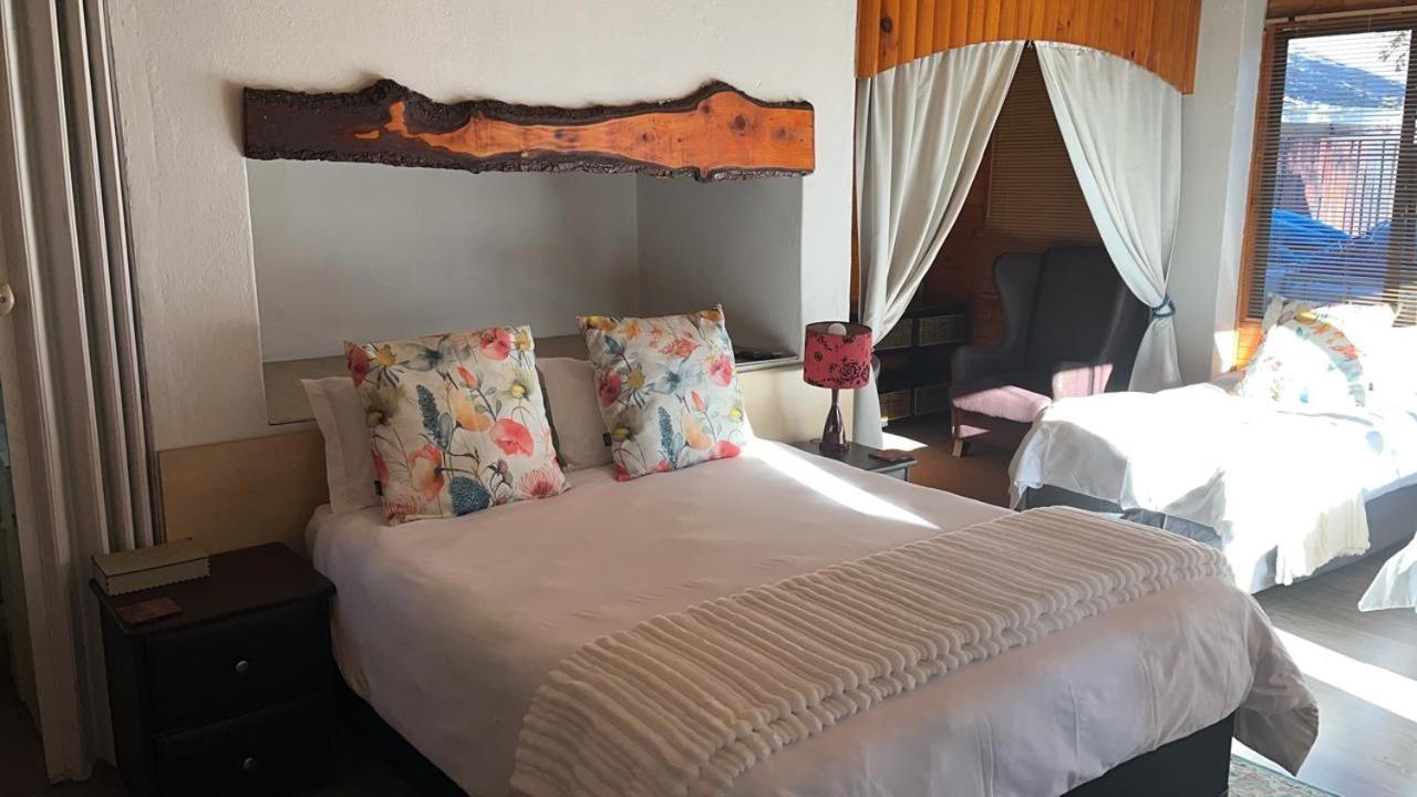 Oppi Draai Guesthouse Oudtshoorn Eksteriør billede